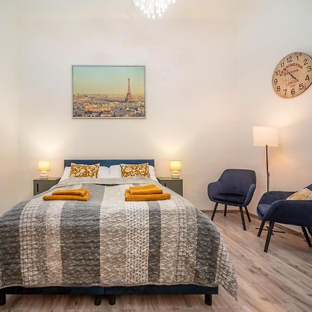 A77 Buda Castle Apartment ブダペスト エクステリア 写真